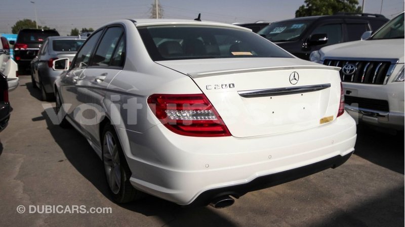 Big with watermark mercedes benz 200 estuary import dubai 6671