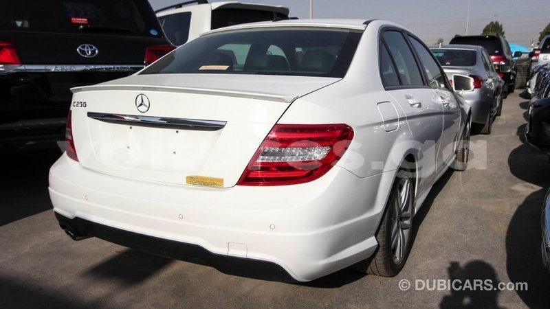 Big with watermark mercedes benz 200 estuary import dubai 6671