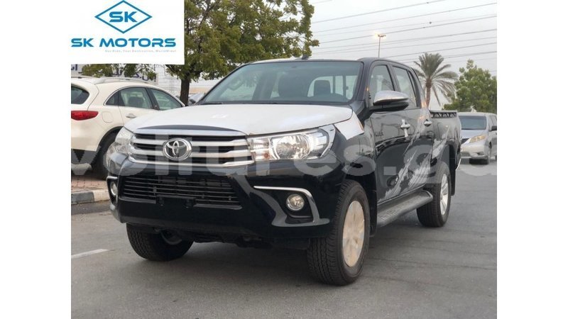 Big with watermark toyota hilux estuary import dubai 6672