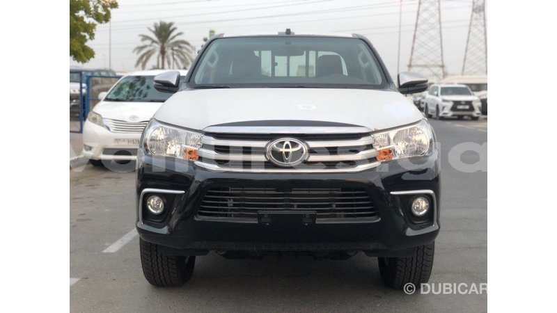 Big with watermark toyota hilux estuary import dubai 6672