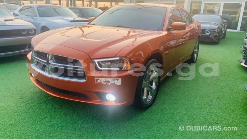 Big with watermark dodge charger estuary import dubai 6678