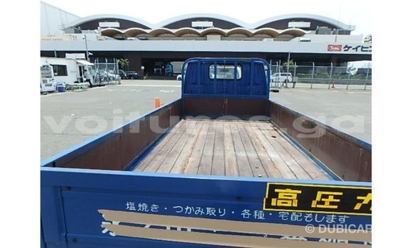 Acheter Import Utilitaire Toyota HiAce Bleu à Import - Dubai, Estuaire Acheter Import Utilitaire Toyota HiAce Bleu à Import - Dubai, Estuaire