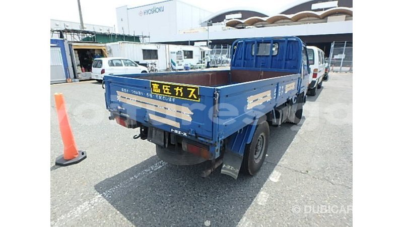 Big with watermark toyota hiace estuary import dubai 6681