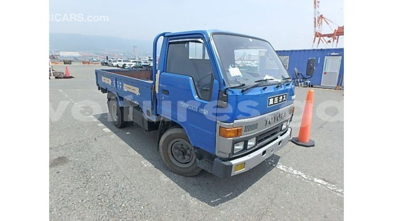 Big with watermark toyota hiace estuary import dubai 6681