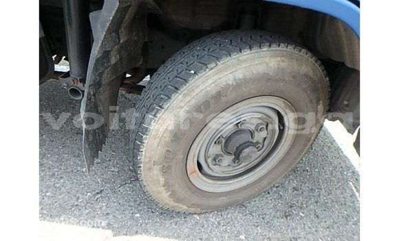 Acheter Import Utilitaire Toyota HiAce Bleu à Import - Dubai, Estuaire Acheter Import Utilitaire Toyota HiAce Bleu à Import - Dubai, Estuaire