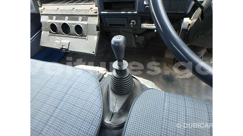 Big with watermark toyota hiace estuary import dubai 6681