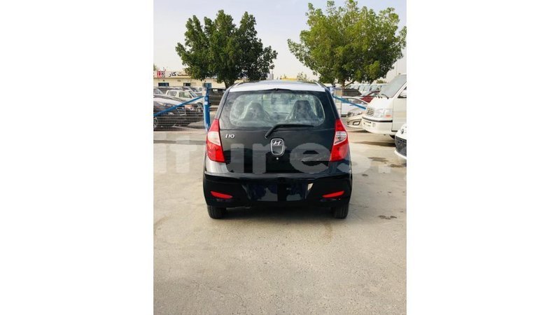 Big with watermark hyundai i10 estuary import dubai 6682