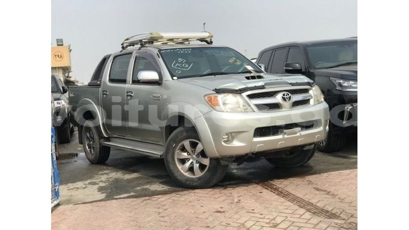 Big with watermark toyota hilux estuary import dubai 6683