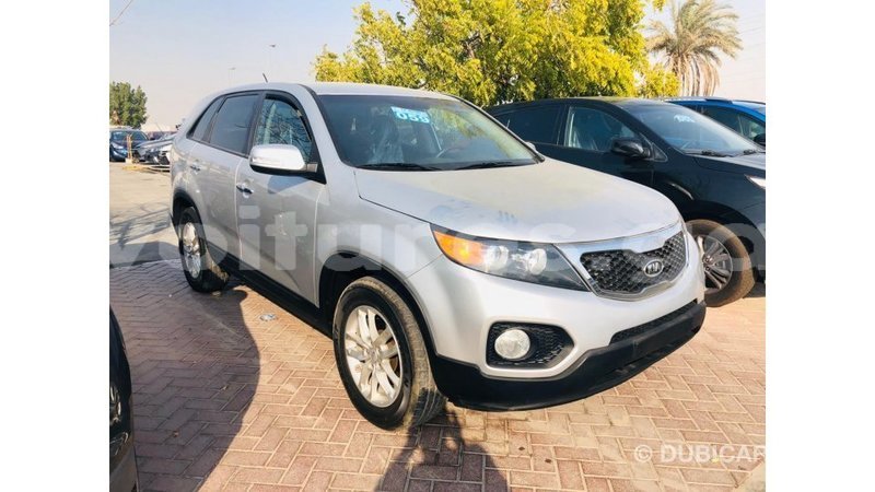 Big with watermark kia sorento estuary import dubai 6688