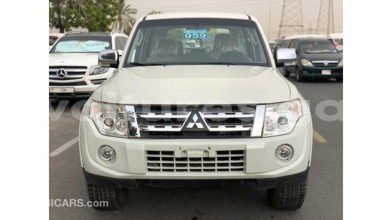 Big with watermark mitsubishi pajero estuary import dubai 6690