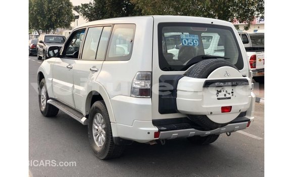 Sayi Imported Mitsubishi Pajero White Mota in Import - Dubai a estuary Sayi Imported Mitsubishi Pajero White Mota in Import - Dubai a estuary