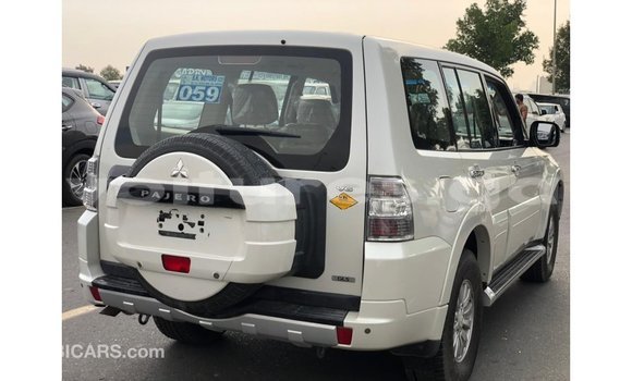 Sayi Imported Mitsubishi Pajero White Mota in Import - Dubai a estuary Sayi Imported Mitsubishi Pajero White Mota in Import - Dubai a estuary