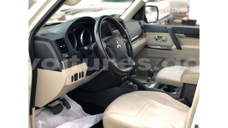 Big with watermark mitsubishi pajero estuary import dubai 6690