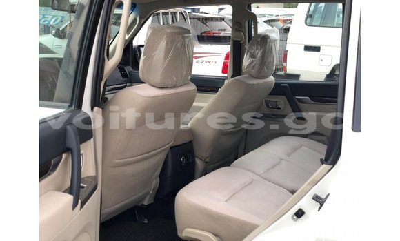 Sayi Imported Mitsubishi Pajero White Mota in Import - Dubai a estuary Sayi Imported Mitsubishi Pajero White Mota in Import - Dubai a estuary