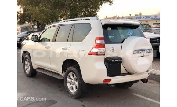 Acheter Import Voiture Toyota Prado Blanc à Import - Dubai, Estuaire Acheter Import Voiture Toyota Prado Blanc à Import - Dubai, Estuaire