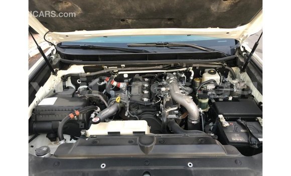 Acheter Import Voiture Toyota Prado Blanc à Import - Dubai, Estuaire Acheter Import Voiture Toyota Prado Blanc à Import - Dubai, Estuaire