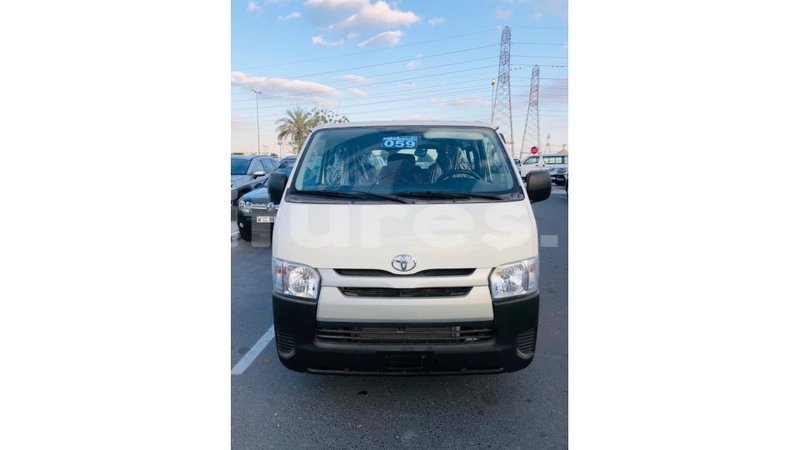 Big with watermark toyota hiace estuary import dubai 6693