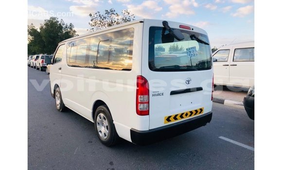 Sayi Imported Toyota Hiace White Mota in Import - Dubai a estuary Sayi Imported Toyota Hiace White Mota in Import - Dubai a estuary