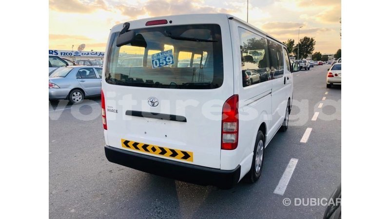 Big with watermark toyota hiace estuary import dubai 6693