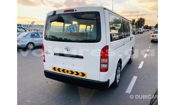 Sayi Imported Toyota Hiace White Mota in Import - Dubai a estuary Sayi Imported Toyota Hiace White Mota in Import - Dubai a estuary