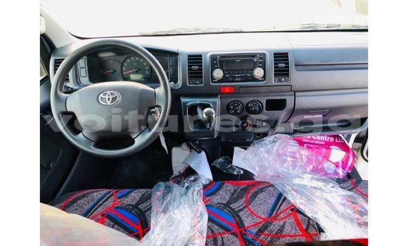 Sayi Imported Toyota Hiace White Mota in Import - Dubai a estuary Sayi Imported Toyota Hiace White Mota in Import - Dubai a estuary