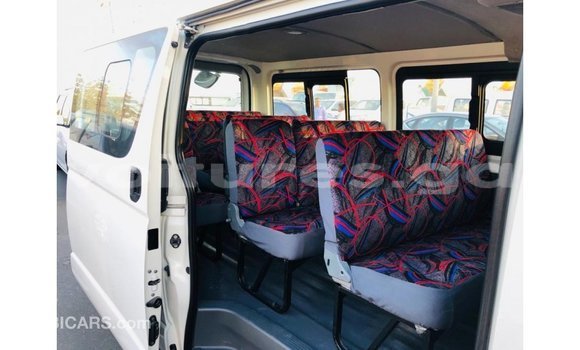 Sayi Imported Toyota Hiace White Mota in Import - Dubai a estuary Sayi Imported Toyota Hiace White Mota in Import - Dubai a estuary