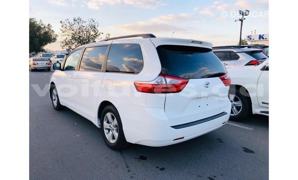 Buy Import Toyota Sienna White Car in Import - Dubai in Estuary Buy Import Toyota Sienna White Car in Import - Dubai in Estuary