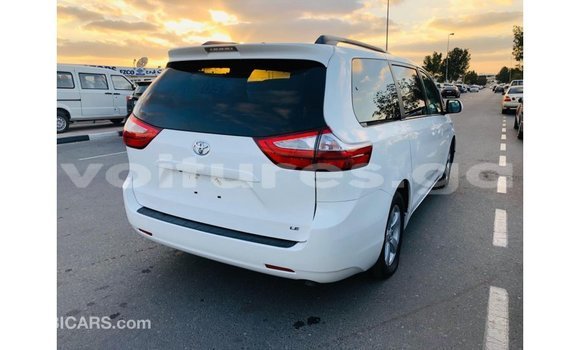 Buy Import Toyota Sienna White Car in Import - Dubai in Estuary Buy Import Toyota Sienna White Car in Import - Dubai in Estuary