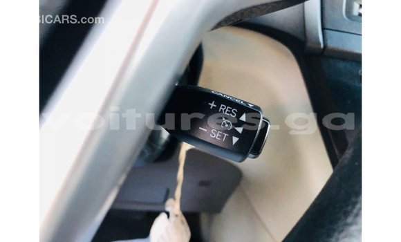 Buy Import Toyota Sienna White Car in Import - Dubai in Estuary Buy Import Toyota Sienna White Car in Import - Dubai in Estuary