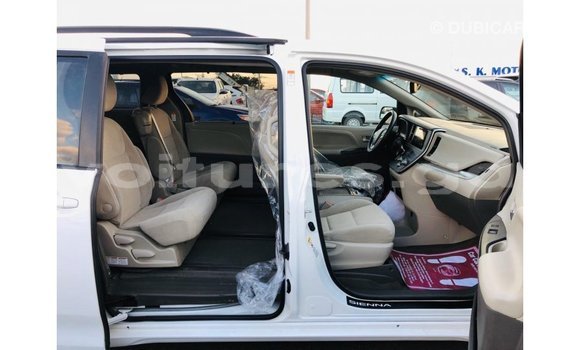 Buy Import Toyota Sienna White Car in Import - Dubai in Estuary Buy Import Toyota Sienna White Car in Import - Dubai in Estuary