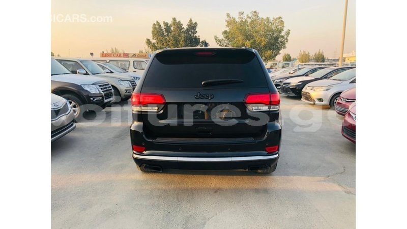 Big with watermark jeep grand cherokee estuary import dubai 6697