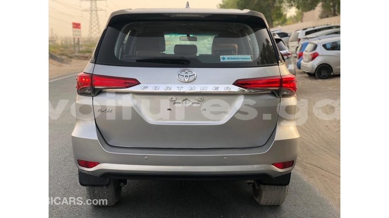 Big with watermark toyota fortuner estuary import dubai 6698