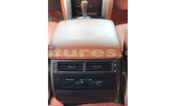 Buy Import Toyota Land Cruiser White Car in Import - Dubai in Estuary Buy Import Toyota Land Cruiser White Car in Import - Dubai in Estuary