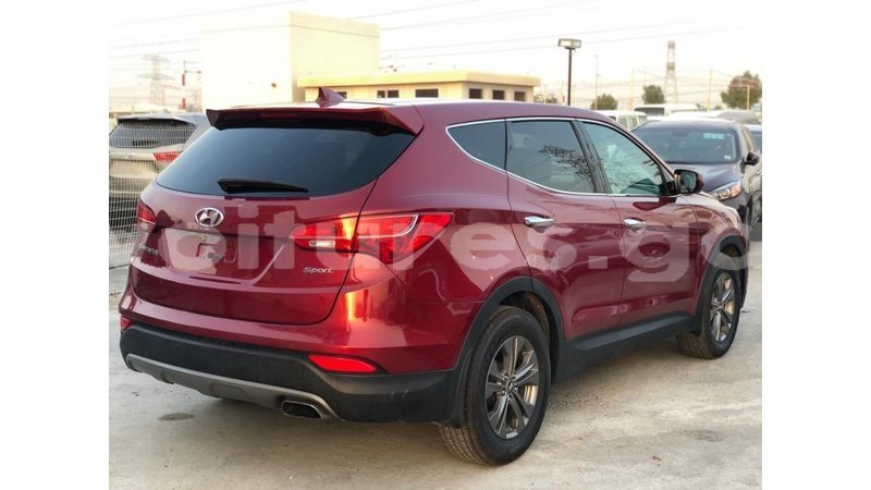 Big with watermark hyundai santa fe estuary import dubai 6704