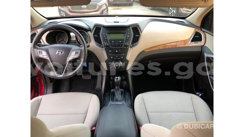 Big with watermark hyundai santa fe estuary import dubai 6704