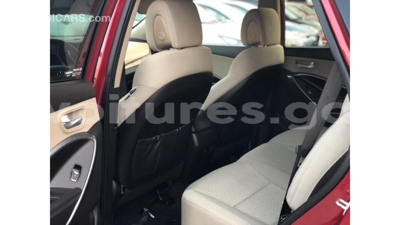 Big with watermark hyundai santa fe estuary import dubai 6704