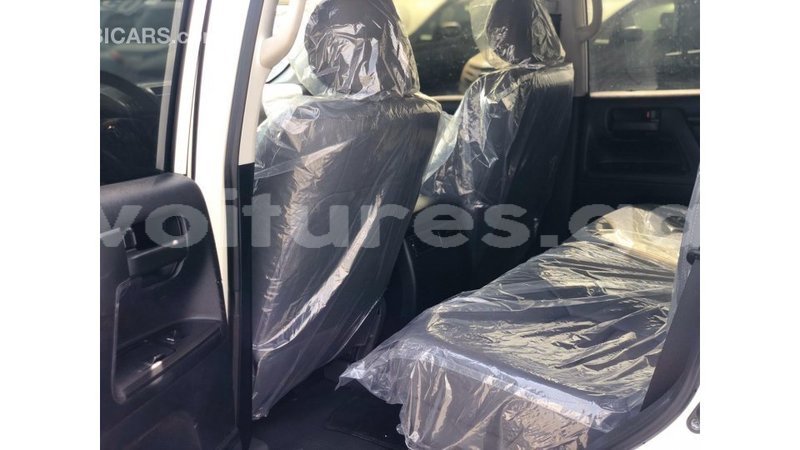 Big with watermark toyota land cruiser estuary import dubai 6705