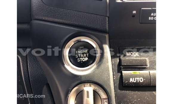 Acheter Import Voiture Toyota Land Cruiser Blanc à Import - Dubai, Estuaire Acheter Import Voiture Toyota Land Cruiser Blanc à Import - Dubai, Estuaire