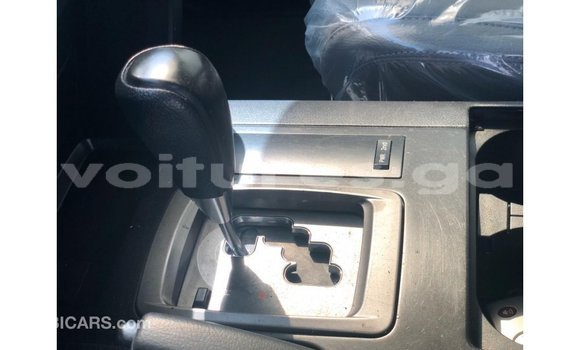 Acheter Import Voiture Toyota Land Cruiser Blanc à Import - Dubai, Estuaire Acheter Import Voiture Toyota Land Cruiser Blanc à Import - Dubai, Estuaire