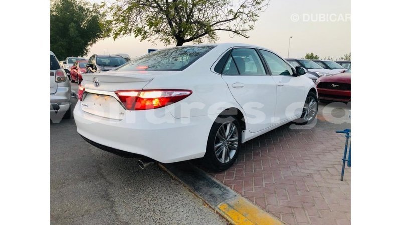 Big with watermark toyota camry estuary import dubai 6706