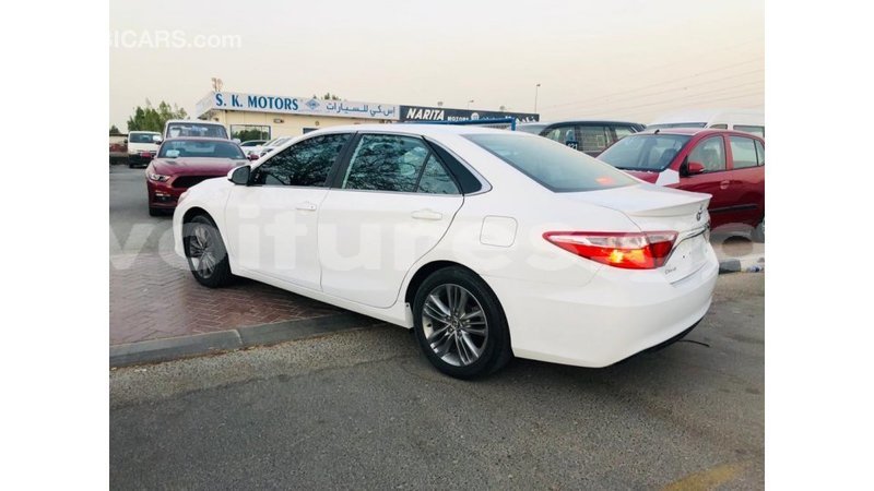 Big with watermark toyota camry estuary import dubai 6706