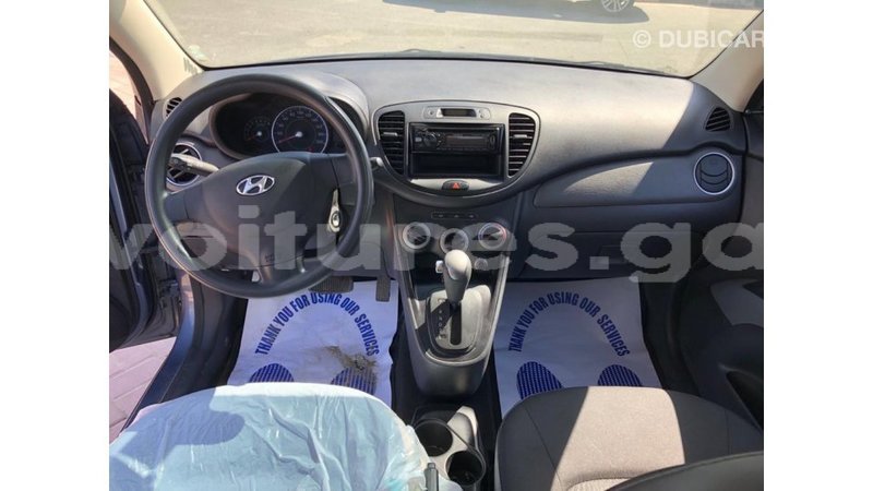 Big with watermark hyundai i10 estuary import dubai 6707