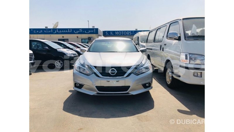 Big with watermark nissan altima estuary import dubai 6708