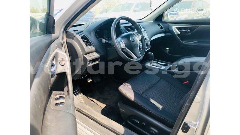 Big with watermark nissan altima estuary import dubai 6708