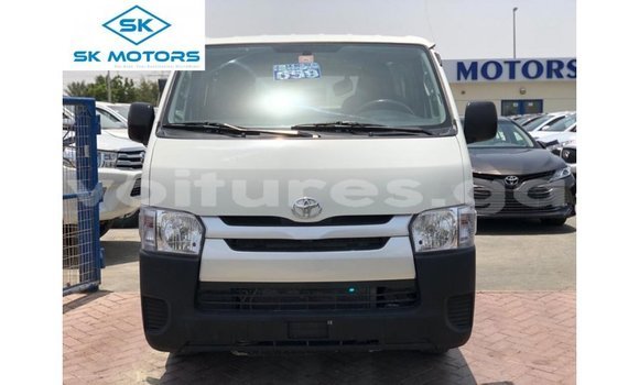 Sayi Imported Toyota DA White Babbar mota in Import - Dubai a estuary Sayi Imported Toyota DA White Babbar mota in Import - Dubai a estuary