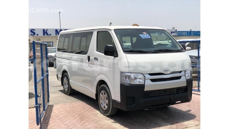 Big with watermark toyota da estuary import dubai 6712