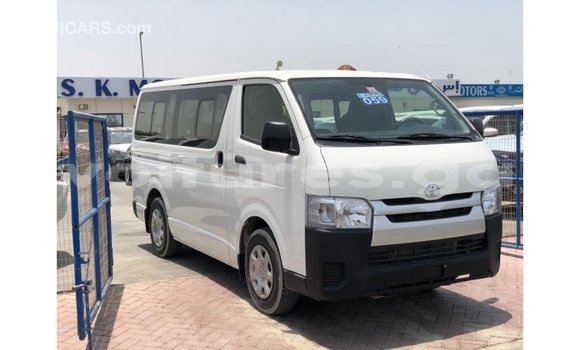 Sayi Imported Toyota DA White Babbar mota in Import - Dubai a estuary Sayi Imported Toyota DA White Babbar mota in Import - Dubai a estuary