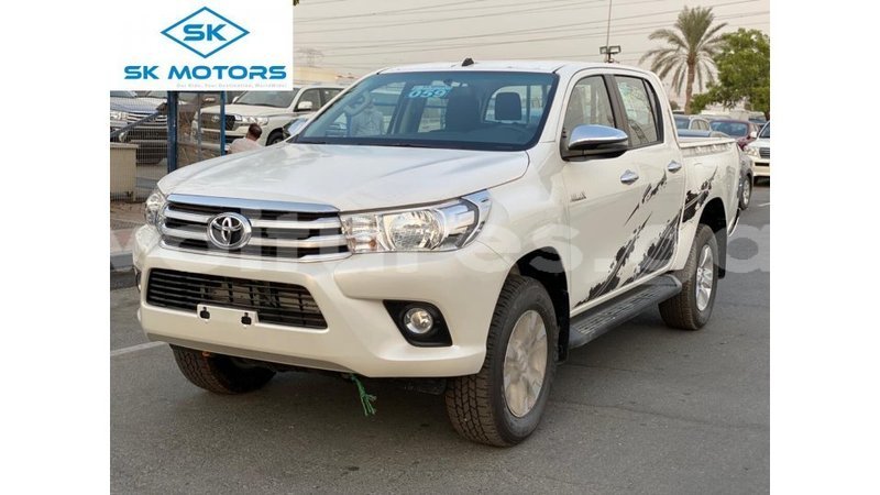 Big with watermark toyota hilux estuary import dubai 6715