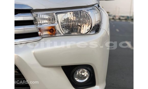 Sayi Imported Toyota Hilux White Mota in Import - Dubai a estuary Sayi Imported Toyota Hilux White Mota in Import - Dubai a estuary