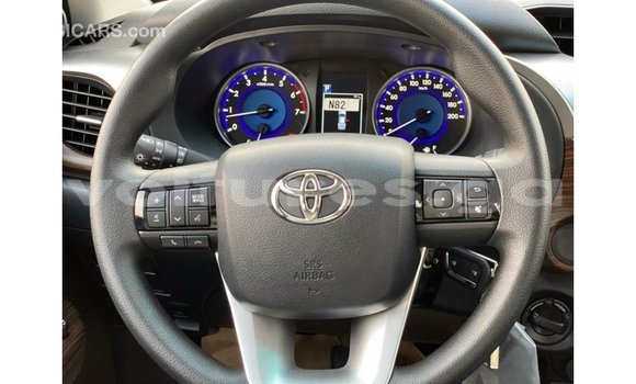 Sayi Imported Toyota Hilux White Mota in Import - Dubai a estuary Sayi Imported Toyota Hilux White Mota in Import - Dubai a estuary